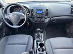 Hyundai i30 1.4i Active Cool / NIEUWE APK (bj 2008), Voorwielaandrijving, Elektrische ramen, Gebruikt, Zwart