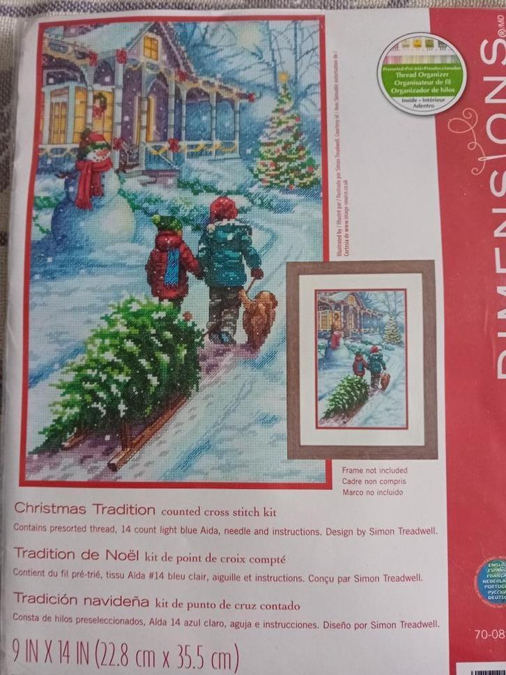 Borduurpakket Christmas Tradition van Dimensions, Hobby en Vrije tijd, Borduren en Borduurmachines, Nieuw, Borduurpakket, Ophalen of Verzenden