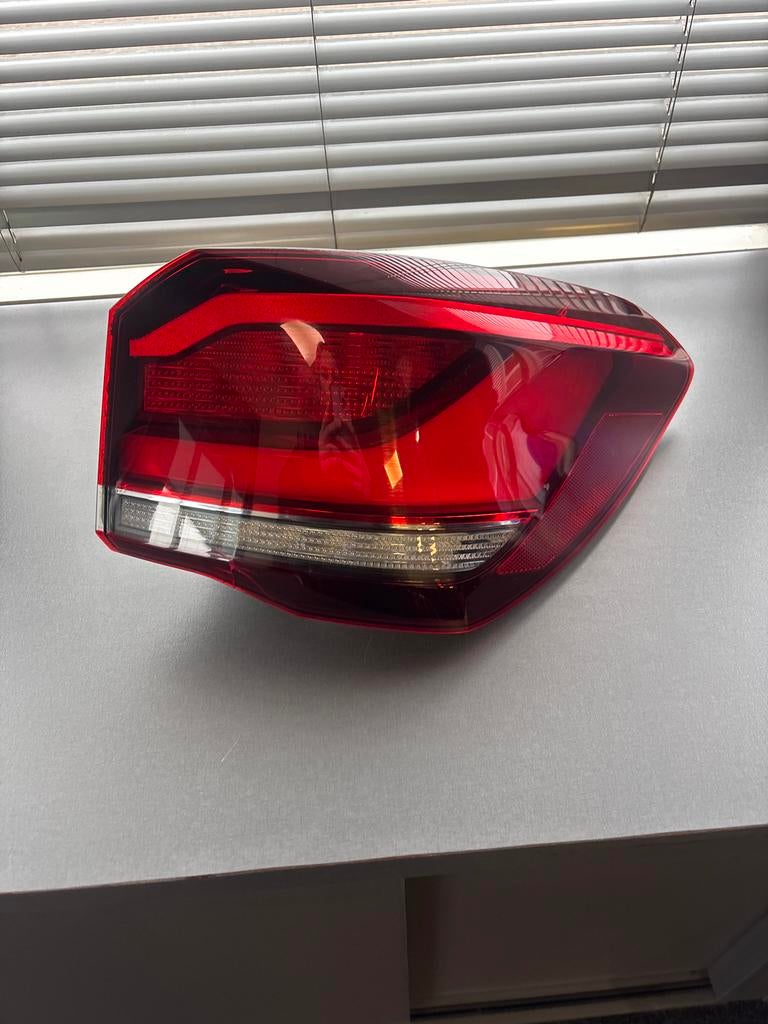 Achterlicht rechts BMW X1 (F48) 2022, Ophalen of Verzenden, Gebruikt, BMW