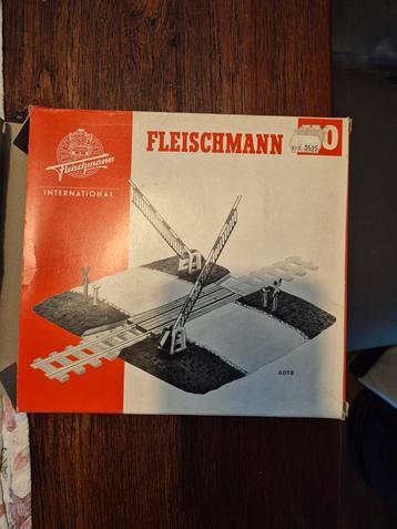 Fleischmann 6098 spoorwegovergang H0 – Nieuw in doos, comple beschikbaar voor biedingen