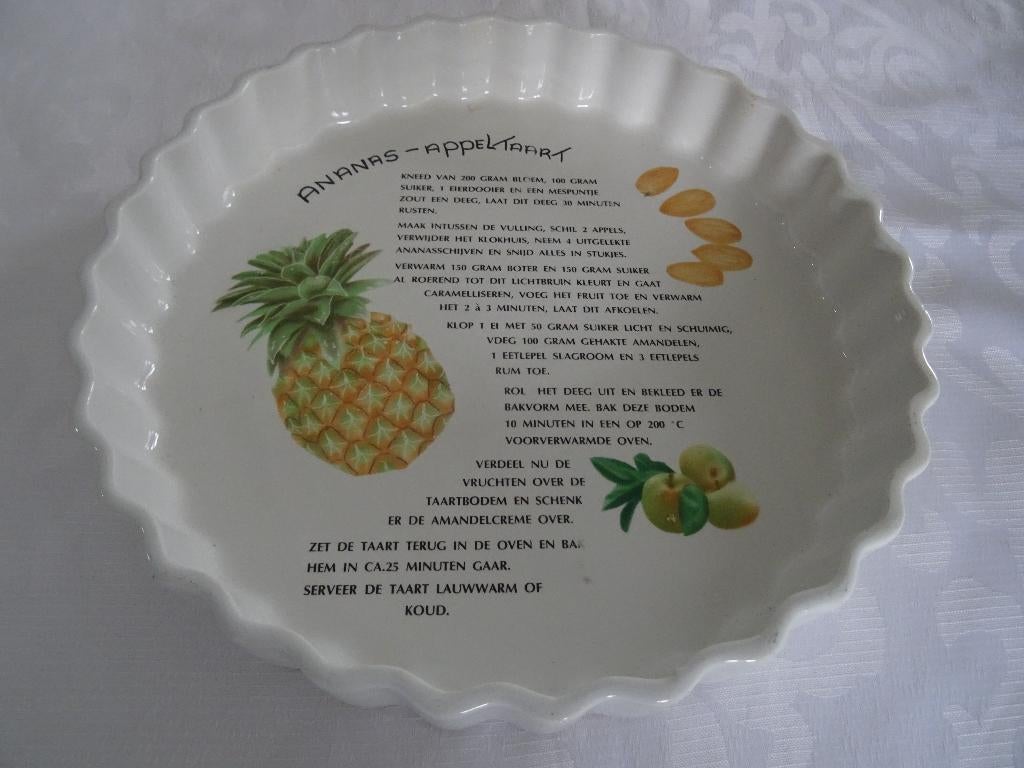 Schaal ananas-appeltaart quiche taart schaal ovenvast, Ophalen of Verzenden, Overige stijlen, Aardewerk, Schaal of Schalen