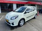 Renault TWINGO 1.2-16V COLLECTION / AIRCO / CRUISE CTR. / RA, Auto's, Twingo, Gebruikt, 4 cilinders, 4 stoelen