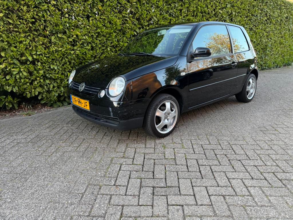 Volkswagen Lupo 1.4 44KW 2005 Zwart, Auto's, Volkswagen, Voorwielaandrijving, 450 kg, 31 €/maand, 4 cilinders