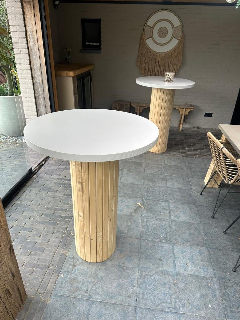 Trendy ronde bartafels beige blad, Ophalen, Zo goed als nieuw