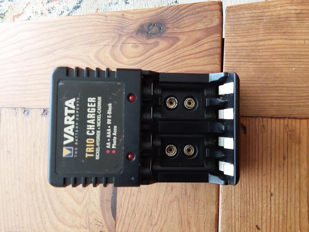 Te koop VARTA Oplader., Ophalen