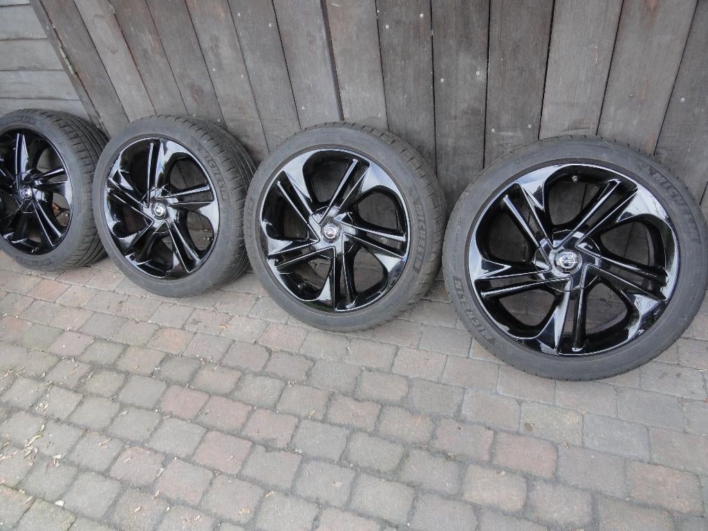 Opel Corsa D,E alu velgen origineel met zomerbanden 17 inch, Auto-onderdelen, Banden en Velgen, Ophalen, Gebruikt, Banden en Velgen