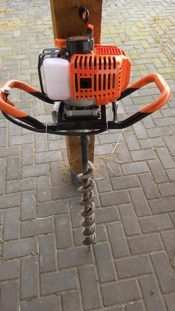 Grondboor te huur!, Doe-het-zelf en Verbouw, Gereedschap | Boormachines, Ophalen, Boor- en/of Breekhamer