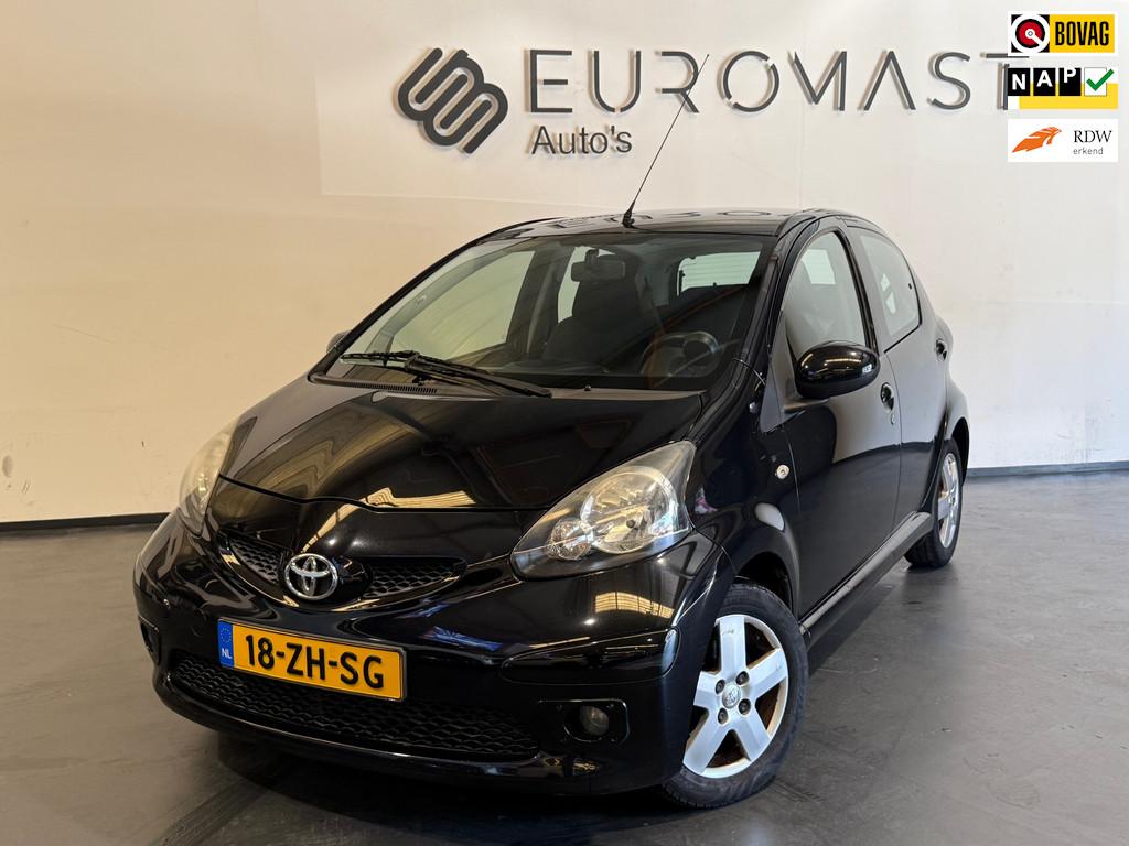 Toyota Aygo Gereserveerd!, Voorwielaandrijving, Stof, Gebruikt, Elektrische ramen