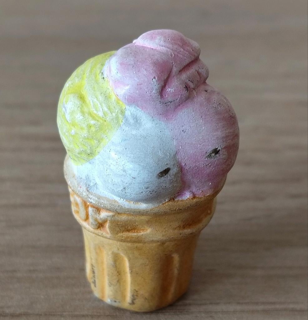 VINTAGE ICE CREAM LETTERBAK BEELDJE*POPPENHUIS IJSJE, Verzenden, Zo goed als nieuw, Overige typen