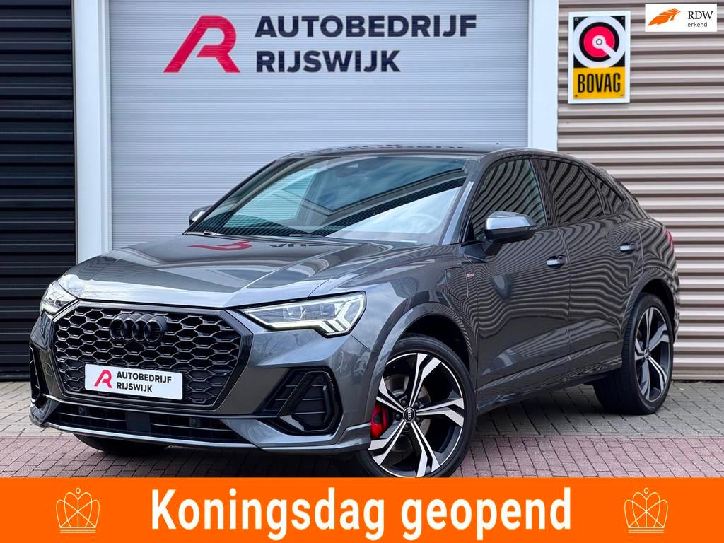 Audi Q3 Sportback 45 TFSI e S Edition Keyless/AppleCar/Camer, Auto's, Audi, 12 maanden, Gebruikt, Alcantara, Hybride Elektrisch/Benzine