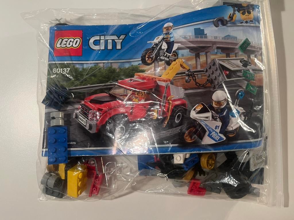 Lego City 60137 Tow Truck Trouble, City, Lego, Ophalen of Verzenden, Zo goed als nieuw