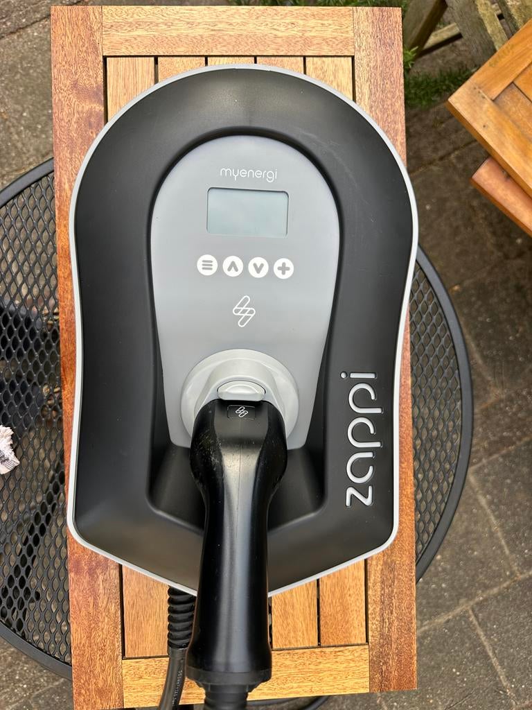 Zappi 2.1 met vast 6m kabel, CT-klemmen, loadbalance, zon, Ophalen of Verzenden, Zo goed als nieuw, Laadpaal