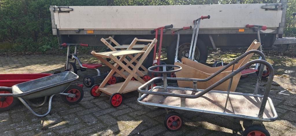 Buiten speelgoed: kar, steppen, kruiwagentjes e.d., Ophalen, Gebruikt
