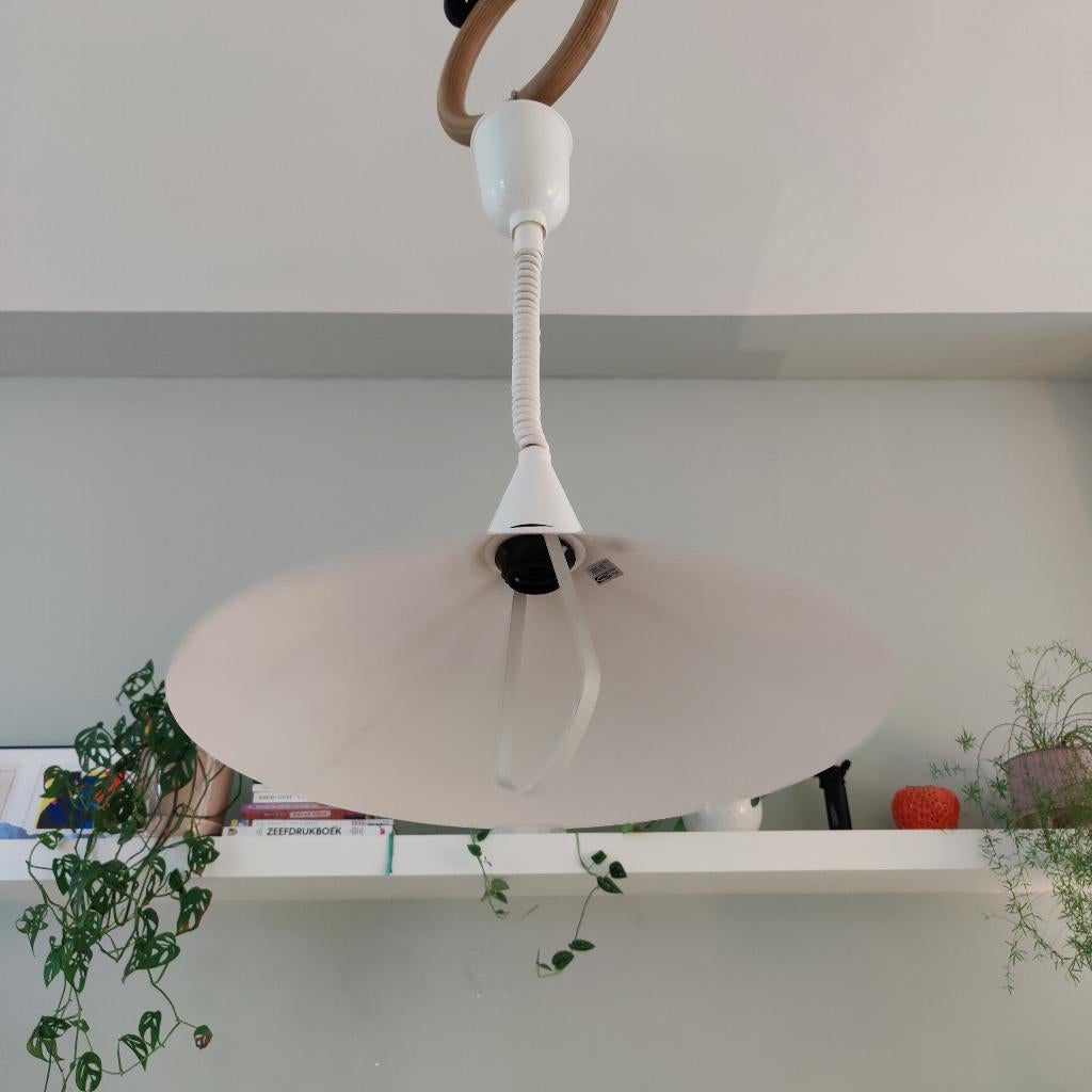 Witte t710 trekpendellamp, model heksenhoed, Huis en Inrichting, Lampen | Hanglampen, Ophalen of Verzenden, Gebruikt, Metaal, Minder dan 50 cm