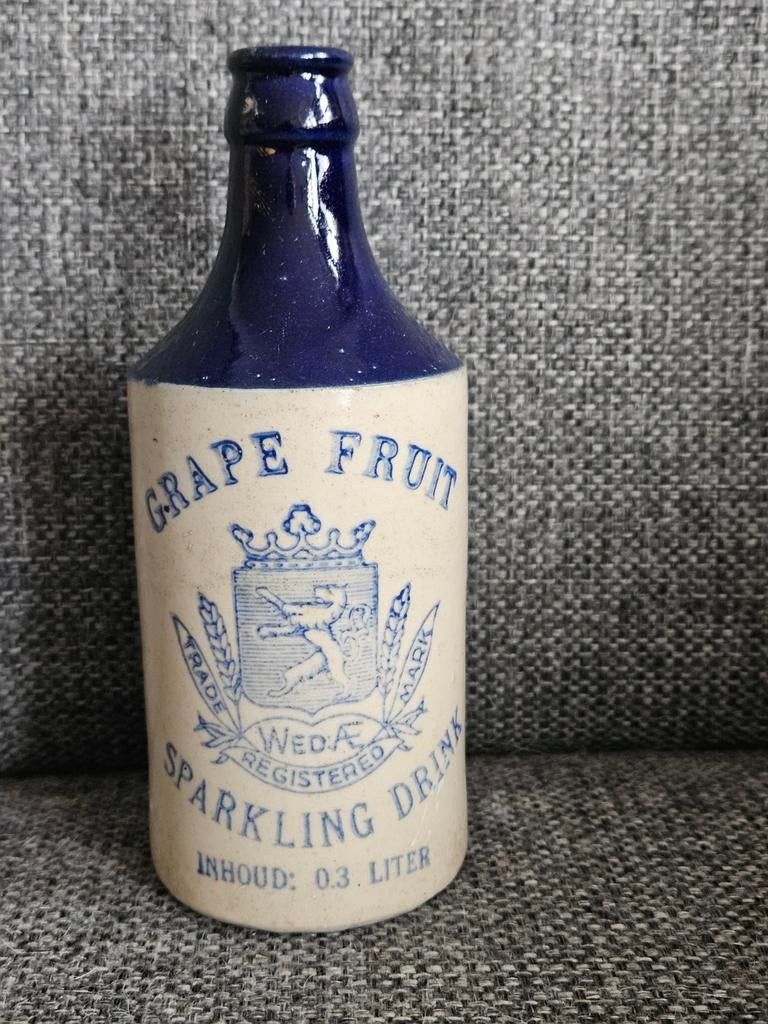 Antieke keramische fles 'Grape Fruit Sparkling Drink', Antiek en Kunst, Antiek | Keramiek en Aardewerk, Ophalen of Verzenden