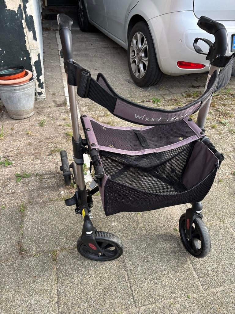 Opvouwbare rollator van Wheelzahead, Diversen, Rollators, Ophalen, Opvouwbaar, Zo goed als nieuw