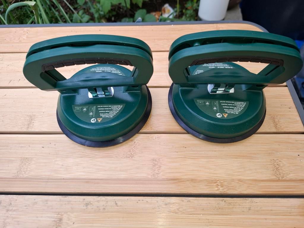 2 goedwerkende zuignappen, Ophalen, Gebruikt