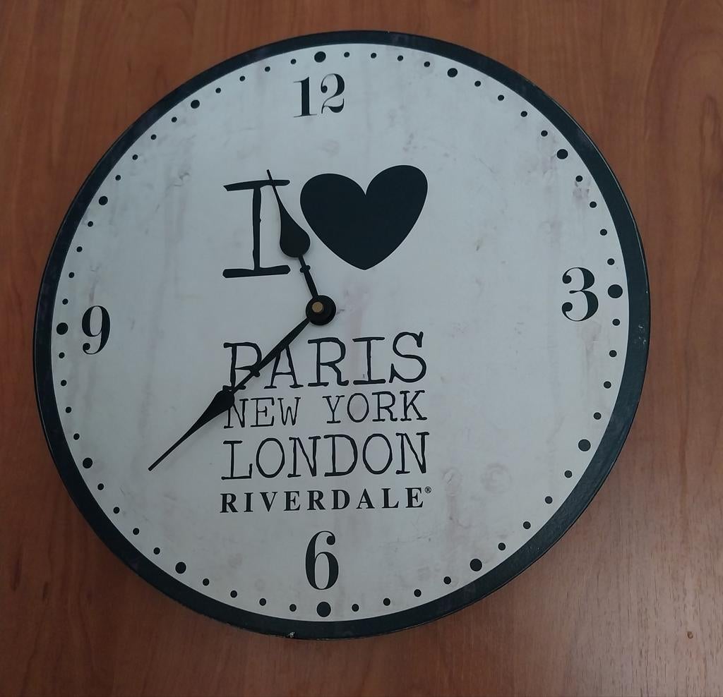 Riverdale klok, Huis en Inrichting, Ophalen, Wandklok