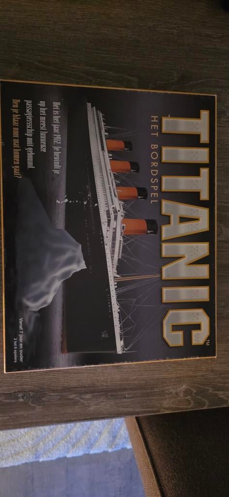 Titanic- het bordspel, Hobby en Vrije tijd, Gezelschapsspellen | Bordspellen, Vijf spelers of meer, Ophalen of Verzenden, Gebruikt