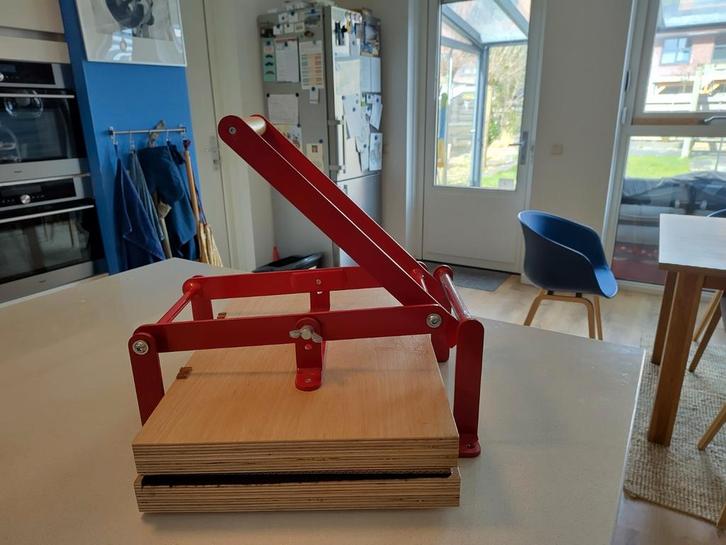 Woodzilla A3 drukpers press rood, Hobby en Vrije tijd, Knutselen, Zo goed als nieuw, Ophalen of Verzenden
