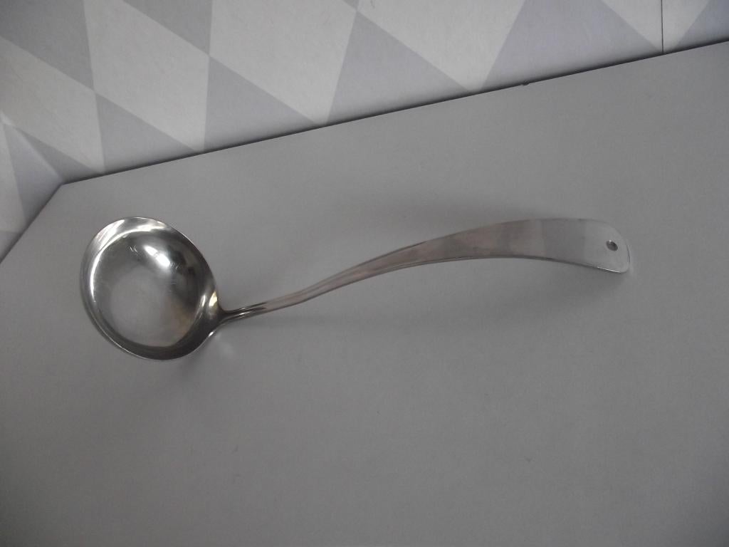RVS Hollands rond Sola massive soepopscheplepel met oog 30cm, Antiek en Kunst, Antiek | Bestek, Ophalen of Verzenden