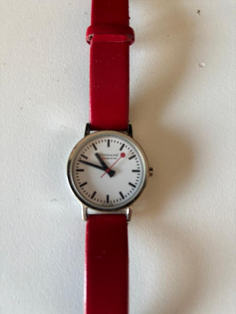 Mondaine horloge, Ophalen of Verzenden, Leer, Overige merken