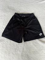 Korte sportbroek merk Lotto maat 152, Ophalen of Verzenden, Zo goed als nieuw, Jongen, Sport- of Zwemkleding