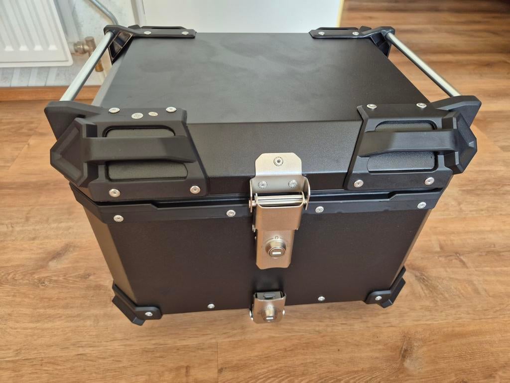 Aluminium Topkoffer 45L Afneembaar - Zwart, Motoren, Ophalen of Verzenden, Nieuw