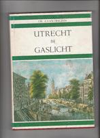 utrecht bij gaslicht, Ophalen of Verzenden, Zo goed als nieuw