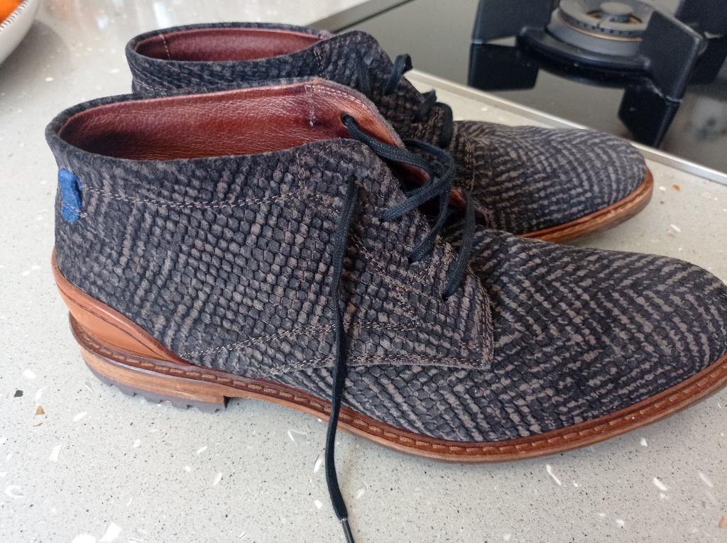 Floris van Bommel nette suede veterboot maat 7,5 /41, Kleding | Heren, Schoenen, Ophalen, Overige kleuren, Boots, Floris van Bommel