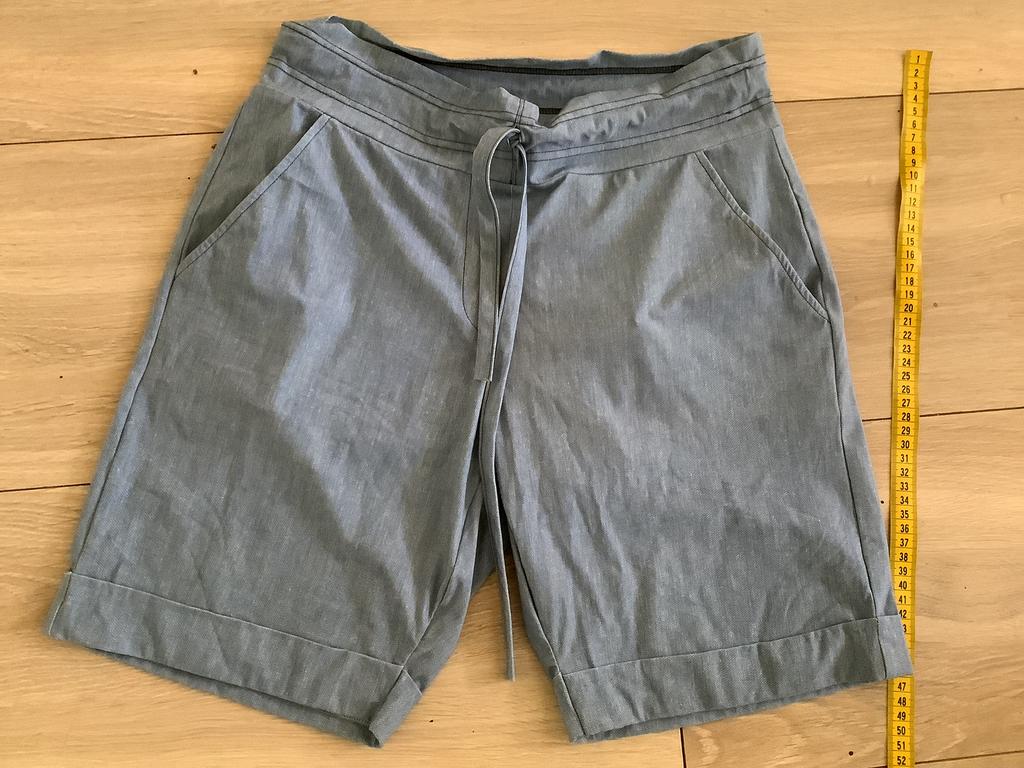Studio Anneloes light denim travelstof bermuda S, Kort, Blauw, Ophalen of Verzenden, Zo goed als nieuw