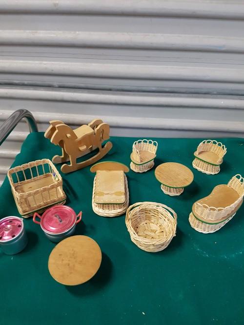 Poppenmeubels van rotan en 2 pannen, 11-delig in totaal, Ophalen of Verzenden, 'T Olde Gre-j, Info@toldegrej.nl, Endepoelstraat 20f Didam