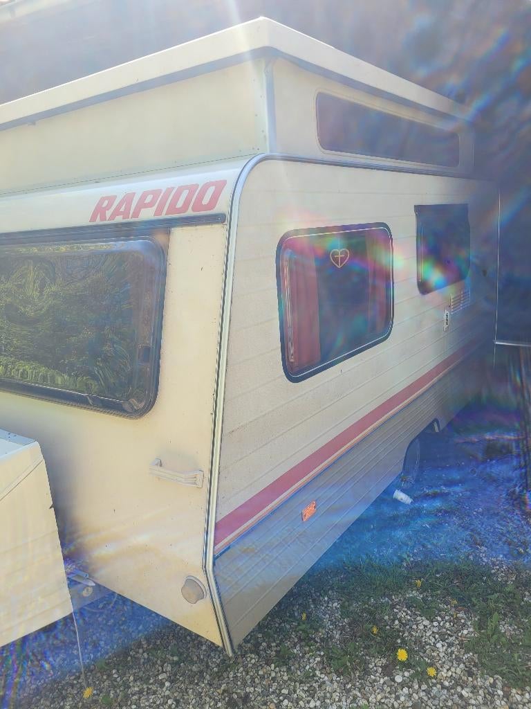 !!  tourcaravan lichtgewicht rapido hefdak  !!, Caravans en Kamperen, Caravans, Uitbouw voortent, Treinzit, 4 tot 5 meter, 500 - 750 kg