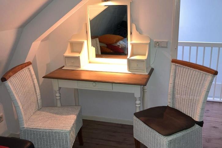 kaptafel + los opzet stuk,spiegel,spotje + 2 rieten stoelen, Huis en Inrichting, Tafels | Kaptafels, Zo goed als nieuw, Minder dan 100 cm