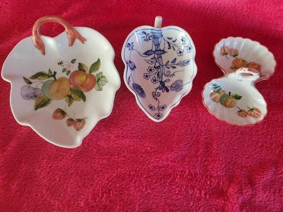 Set van 3 decoratieve porseleinen schaaltjes, Antiek en Kunst, Ophalen