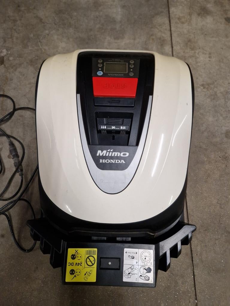 Honda HRM 70 live Robotmaaier!, Tuin en Terras, Ophalen of Verzenden, 20 tot 25 cm