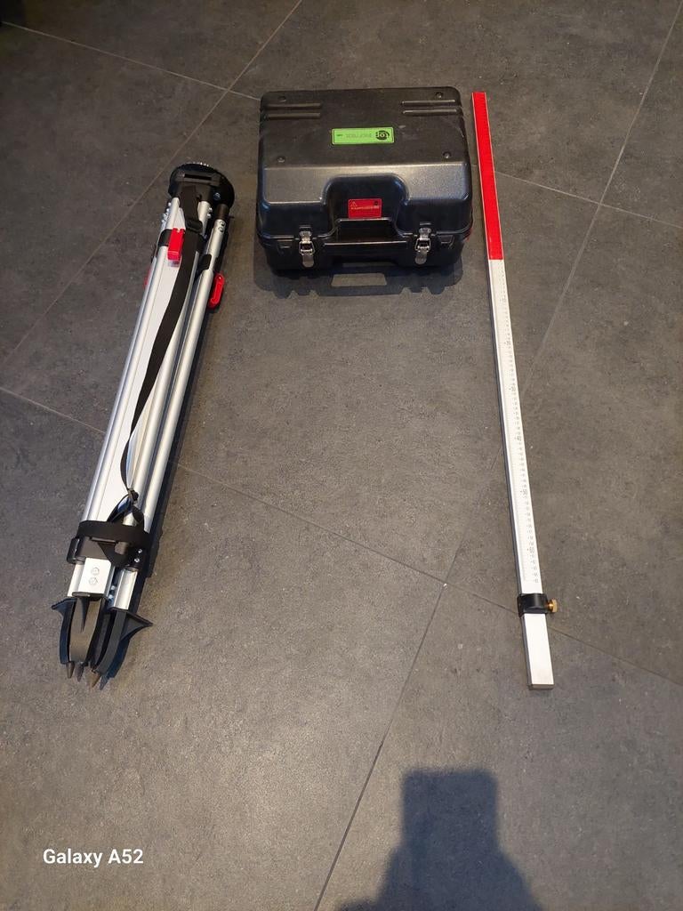 Roterende laser met statief en ontvanger, Ophalen of Verzenden, Nieuw
