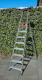 Altrex trap 8 treden - Zo goed als nieuw, Doe-het-zelf en Verbouw, Ladders en Trappen, Ophalen