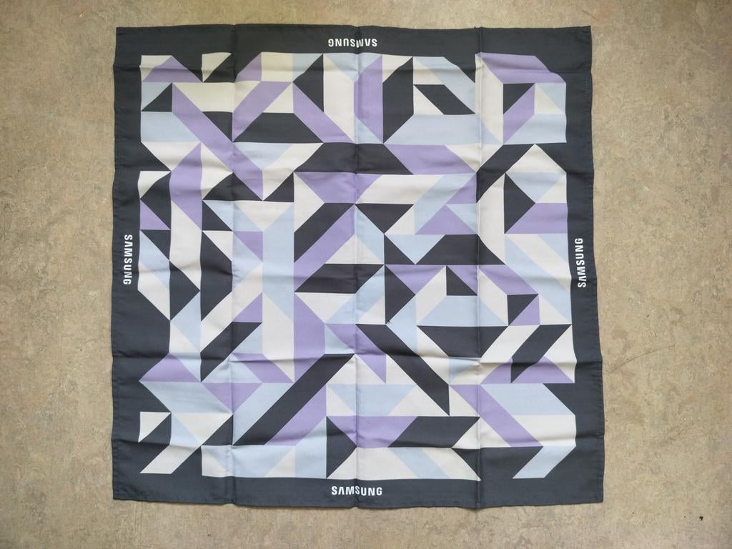 Elegante Samsung Nekjaaltje - Uniek Design, Kleding | Dames, Mutsen, Sjaals en Handschoenen, Maat 38/40 (M), Ophalen of Verzenden