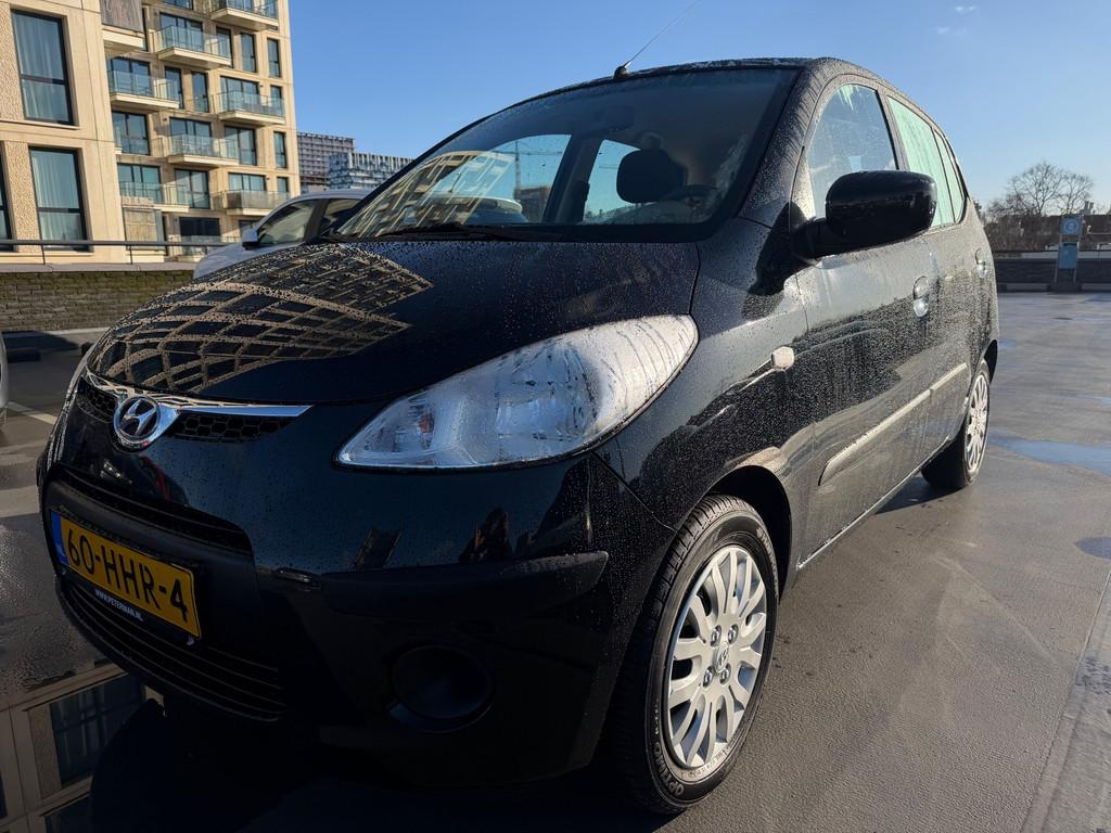 Hyundai I10 1.1 Dynamic AUTOMAAT Elektrisch Ramen Afstandbed, Auto's, Gebruikt, 31 €/maand, 4 cilinders, Zwart
