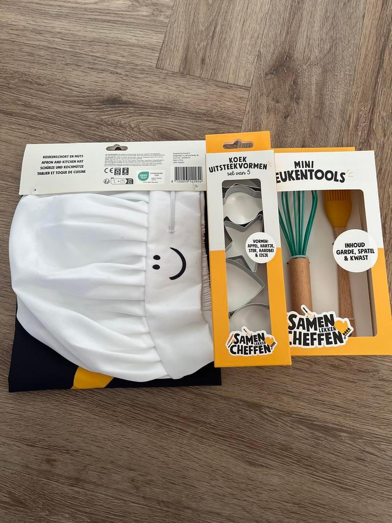 Nieuwe Keukenset voor Kinderen: Schort, Muts & Bakspullen, Ophalen of Verzenden, Nieuw, Knutselen