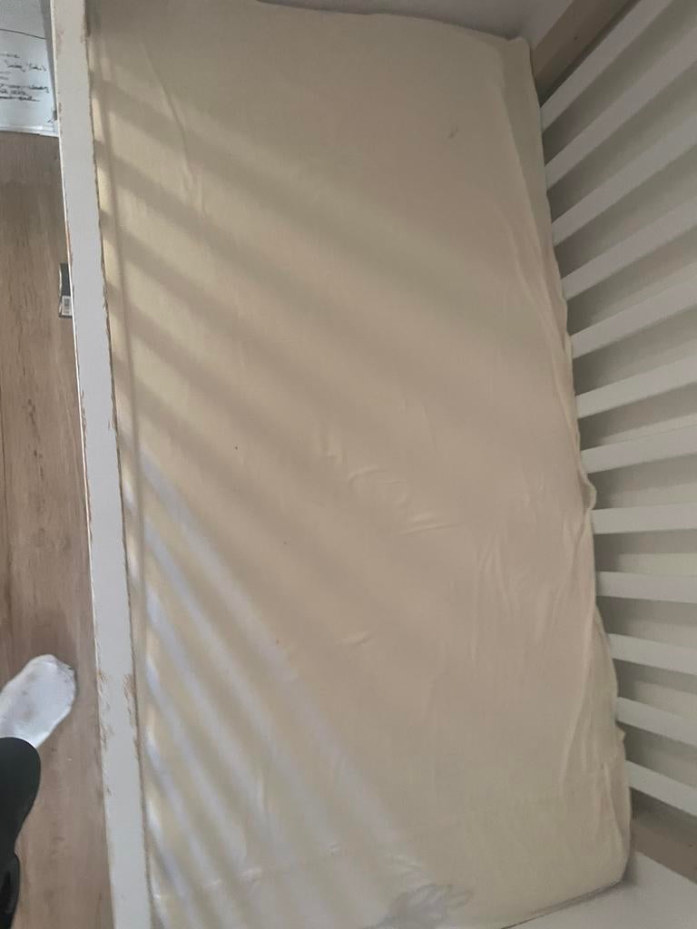 Baby Bed + Matras (Gedemonteerd), Ophalen of Verzenden, Zo goed als nieuw, Jongetje of Meisje