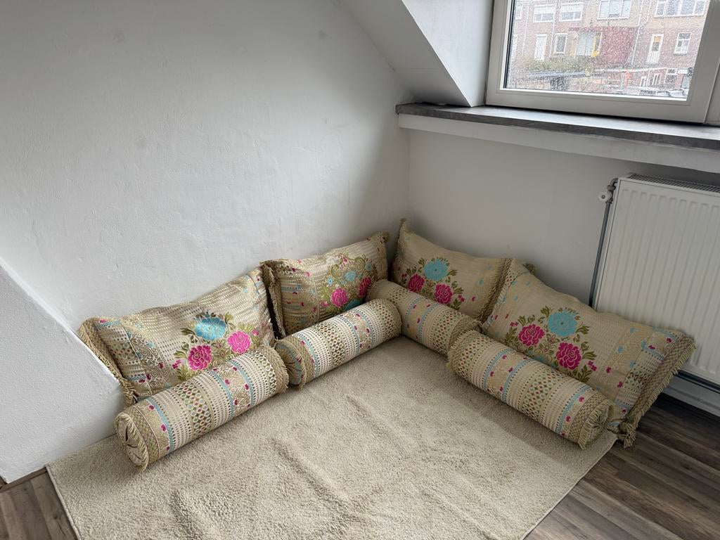 Arabische kussenset, Ophalen, Zo goed als nieuw, Beige, Overige vormen