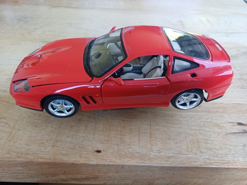 Bburago Ferrari 550 Maranello 1996, Ophalen of Verzenden, Zo goed als nieuw, Auto, Overige merken