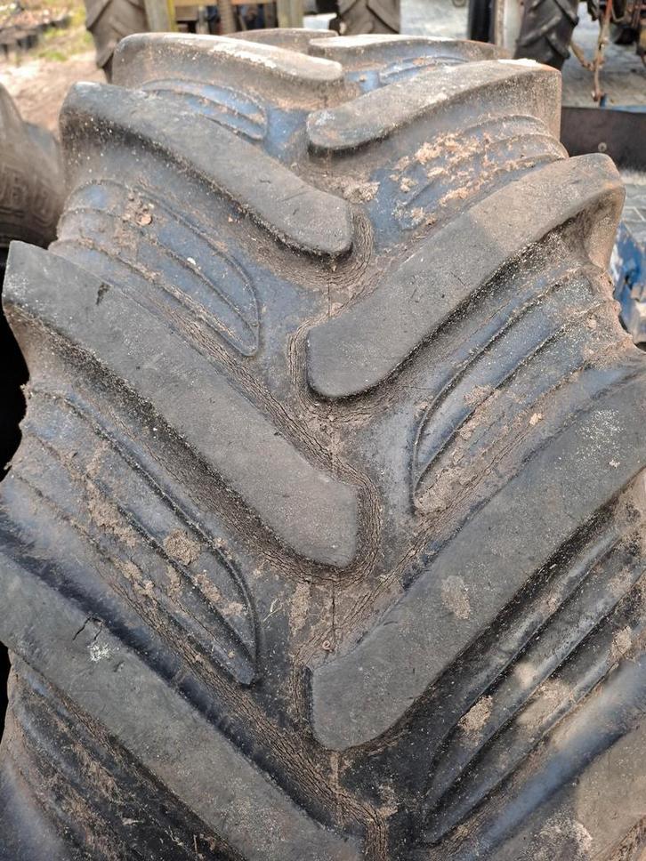 440/65r28 taurus, Zakelijke goederen, Agrarisch | Onderdelen | Banden, Velgen en Assen, Ophalen of Verzenden