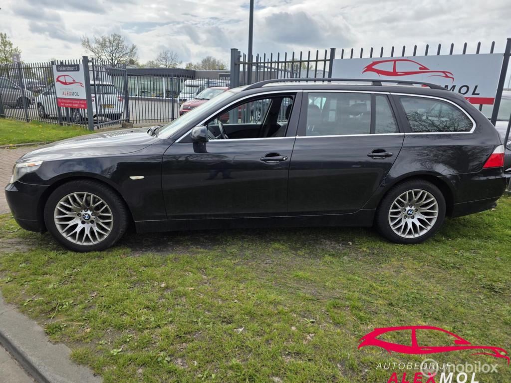 BMW 5-serie Touring 525i Business Line loopt op 5 cilinders, Automaat, Achterwielaandrijving, Gebruikt, 2497 cc