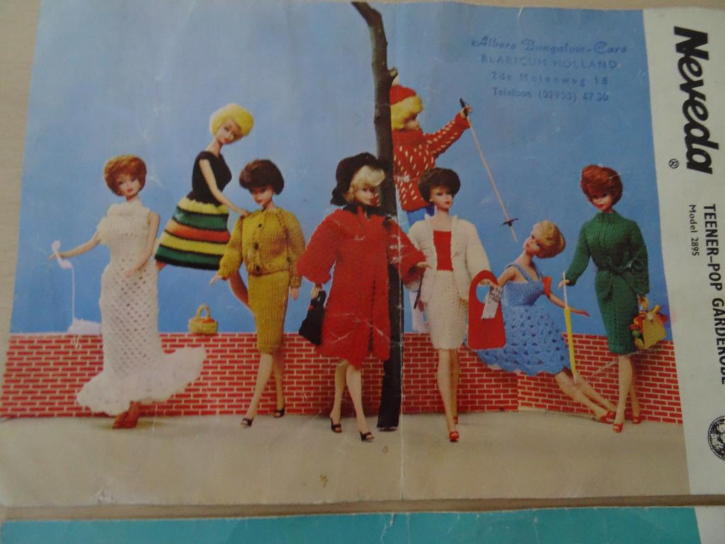 2 brochures met haak  breipatronen  Barbie Skipper jaren 60, Ophalen, Gebruikt, Kleertjes