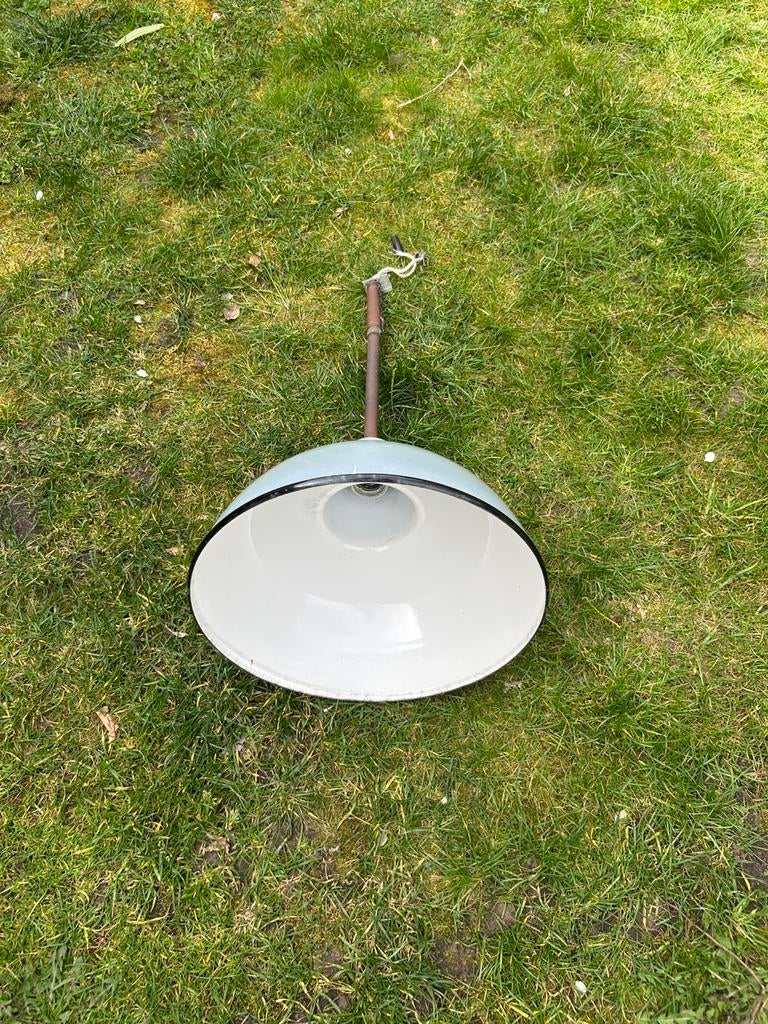 Oude originele industriële hanglamp, Huis en Inrichting, Lampen | Hanglampen, Ophalen of Verzenden, Gebruikt, Metaal, 50 tot 75 cm