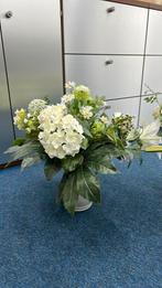 2 kunstboeketten met vaas, Ophalen, Zo goed als nieuw