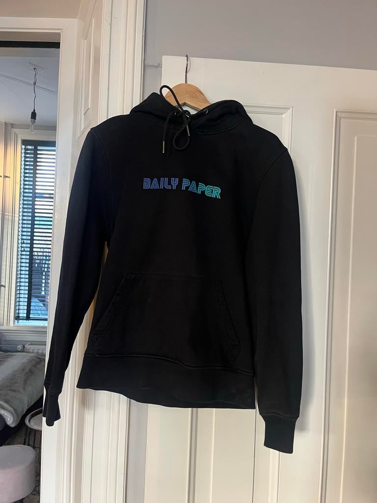 Daily Paper hoodie zwart met opdruk - maat XS, Ophalen of Verzenden, Gedragen, Maat 34 (XS) of kleiner, Zwart